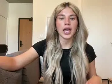 Malisha8 – webcam model profile photo Image 9