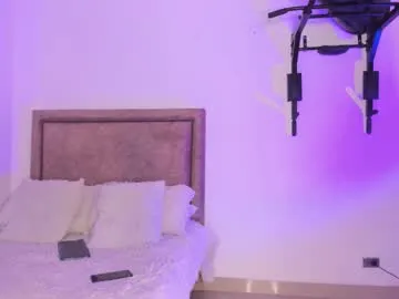 SelennaMoon – webcam model profile photo Image 10