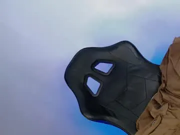 LoraDevine – webcam model profile photo Image 2