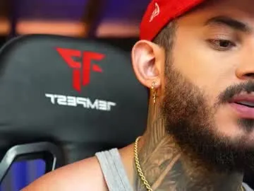 BlondeHott – webcam model profile photo Image 13