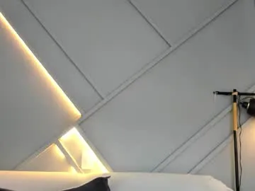 1pushman – webcam model profile photo Image 6