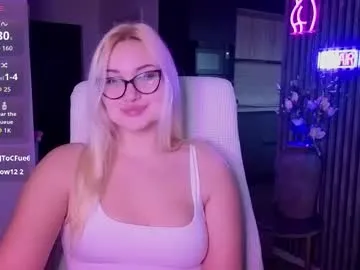 foxsusu – webcam model profile photo Image 15