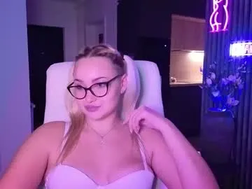 foxsusu – webcam model profile photo Image 6