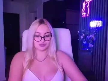 foxsusu – webcam model profile photo Image 9