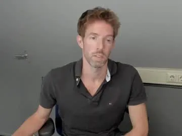 British_EmJess – webcam model profile photo Image 9