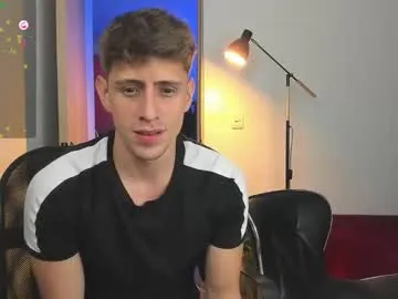 BlondeHott – webcam model profile photo Image 16