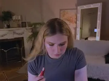 UKRaunchyRobyn – webcam model profile photo Image 2