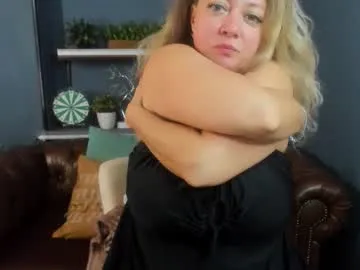 elaizza – webcam model profile photo Image 11