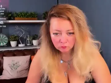 elaizza – webcam model profile photo Image 13