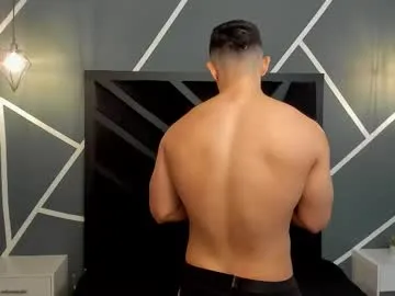 chillbicrew – webcam model profile photo Image 9