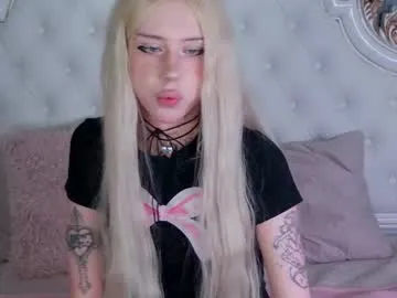 British_EmJess – webcam model profile photo Image 14