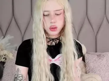 British_EmJess – webcam model profile photo Image 3