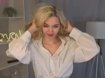 Sandra-a – webcam model profile photo Image 16