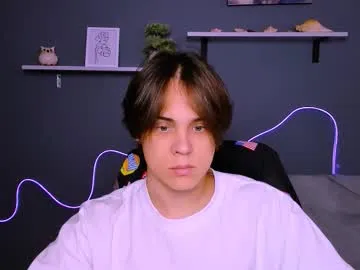 British_EmJess – webcam model profile photo Image 18