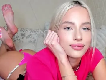 blondeangel_4u2 – webcam model profile photo Image 2