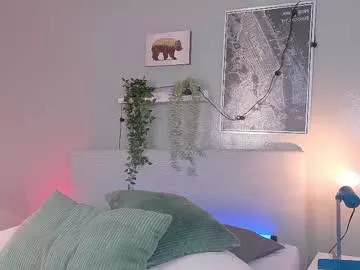 LoraDevine – webcam model profile photo Image 12