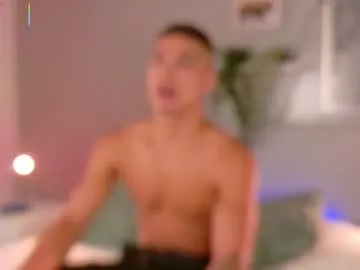 LoraDevine – webcam model profile photo Image 5