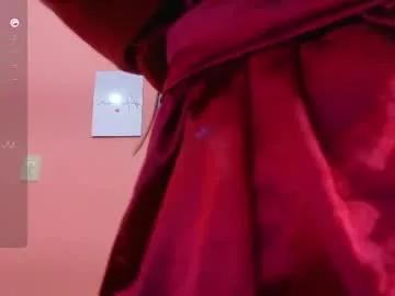 TraceyKalani – webcam model profile photo Image 15