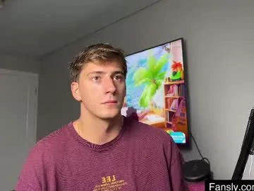 SelennaMoon – webcam model profile photo Image 14