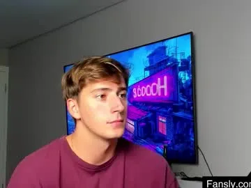 SelennaMoon – webcam model profile photo Image 19