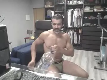 max04 – webcam model profile photo Image 9