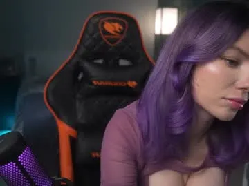 roouse – webcam model profile photo Image 14