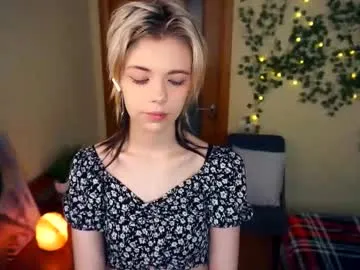 SelennaMoon – webcam model profile photo Image 2