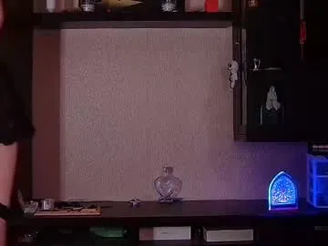 SashaVaughn – webcam model profile photo Image 3