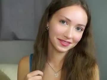 KateDivineUK – webcam model profile photo Image 2