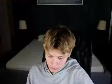 electron448 – webcam model profile photo Image 14