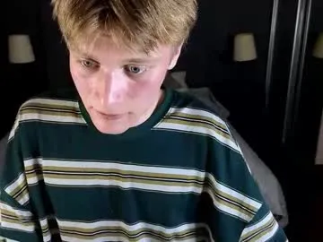 electron448 – webcam model profile photo Image 17