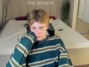 electron448 – webcam model profile photo Image 19