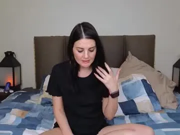 angel8devil – webcam model profile photo Image 4