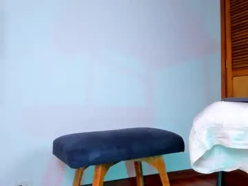 xlunami – webcam model profile photo Image 14