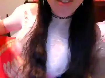 AmbeerLie – webcam model profile photo Image 12