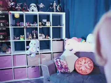 GreenEyesBlondeyUK – webcam model profile photo Image 9