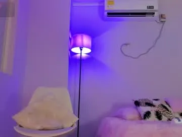 MidnightSeduction – webcam model profile photo Image 7