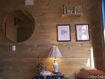 LoraDevine – webcam model profile photo Image 12