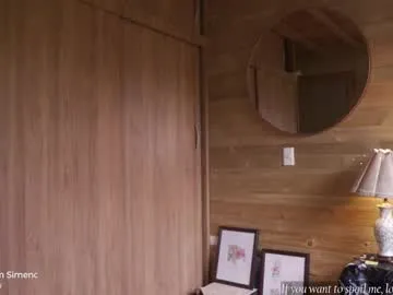 LoraDevine – webcam model profile photo Image 7