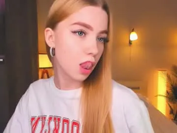 Hotforunow – webcam model profile photo Image 13