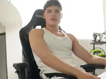 nik_sharp – webcam model profile photo Image 6