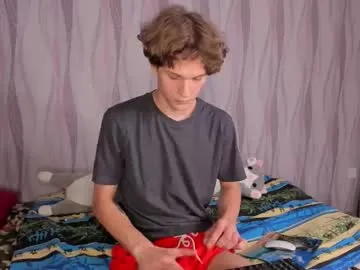 max04 – webcam model profile photo Image 18