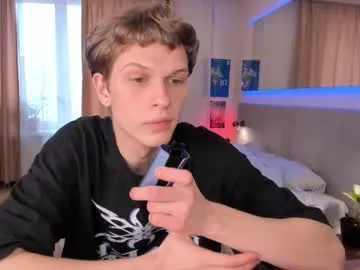 max04 – webcam model profile photo Image 3