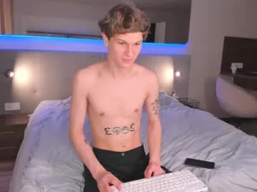 max04 – webcam model profile photo Image 9