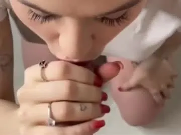 Scarlettsteelexo – webcam model profile photo Image 2