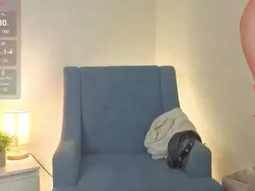 LoraDevine – webcam model profile photo Image 12