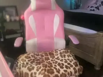 BlondeHott – webcam model profile photo Image 16