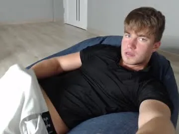 NoahCollins – webcam model profile photo Image 2