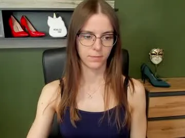 Patolog – webcam model profile photo Image 7