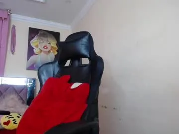 BeautyTriple – webcam model profile photo Image 4